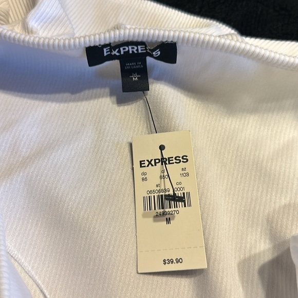 NWT Express white ruffle shirt off the shoulder w snap closure thong bottom - Picture 6 of 8